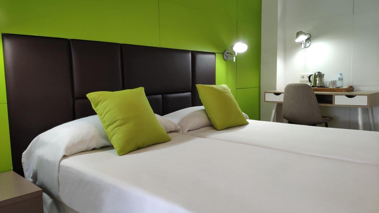 Huespedes Sa Font Hotel Ibiza Exterior foto